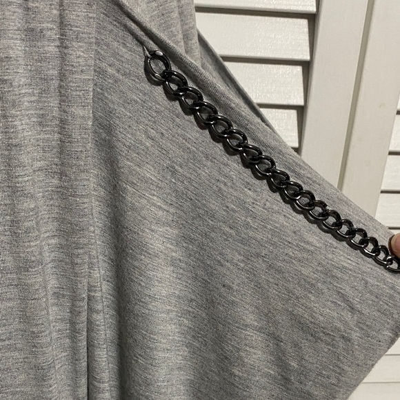 Chelsea & Theodore Light Gray Midi Dress - Picture 4 of 13